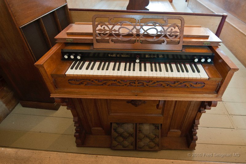 20100805_125529 Nikon D3.jpg - Organ, Union Church, Naples